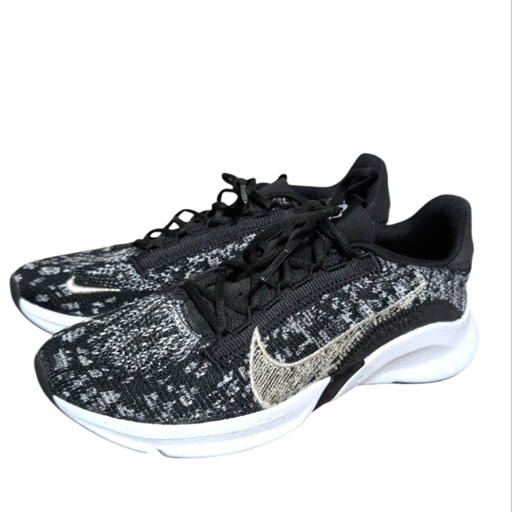 Nike Black and White Athletic Shoes